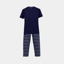 تحميل الصورة إلى عارض المعرض، بيجامة رجالية بأكمام قصيرة باللون الأزرق البحري x
طباعة مخططة باللون الرمادي البحري