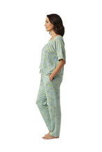 تحميل الصورة إلى عارض المعرض، Women’s Short Sleeve Pajamas – Blue Small Flower