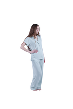 تحميل الصورة إلى عارض المعرض، Women Short Sleeve Label Pajama with Pants - Cameo Green